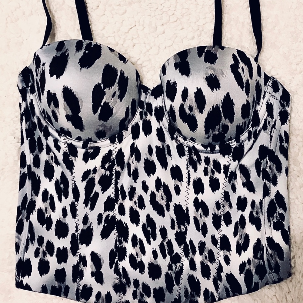 NWT. Victoria’s Secret Black animal print bustier